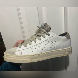 P448 low tops Size 39. Like new!